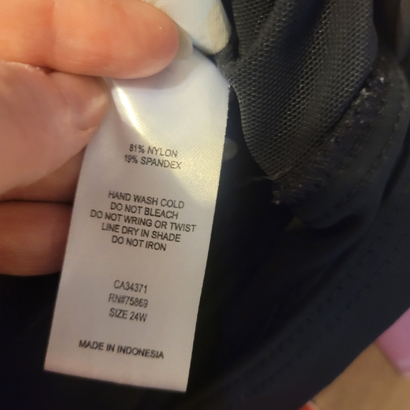 Womens Aqua Couture One Piece Swimdress Black/Pink/Multi-Color *Pre-owned* - Picture 5 of 6